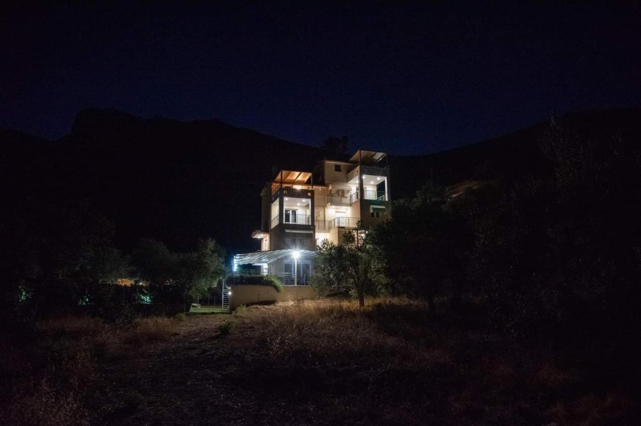 Nikole'S Villas Luxury 180M2 Tiros Bagian luar foto
