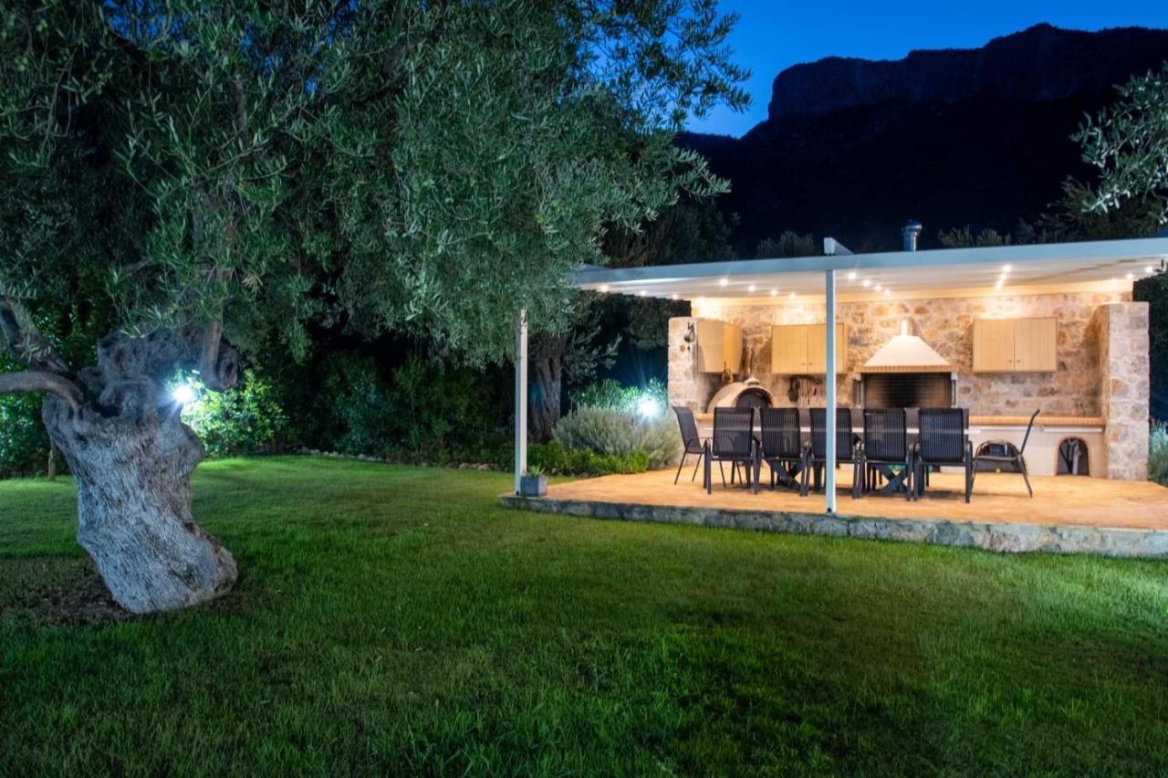 Nikole'S Villas Luxury 180M2 Tiros Bagian luar foto