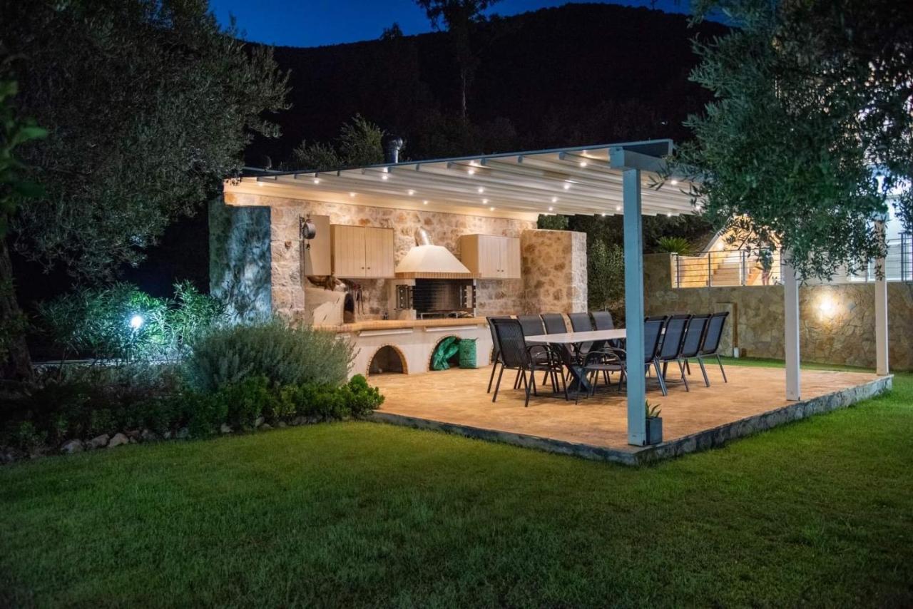 Nikole'S Villas Luxury 180M2 Tiros Bagian luar foto